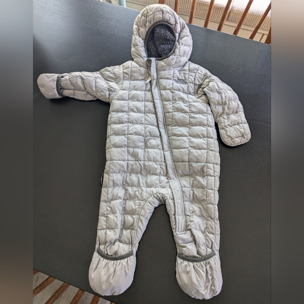 North face bunting 6-12 months grey